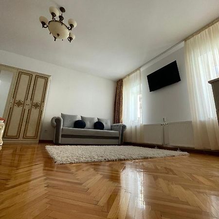 Londof Schei Apartments - Downtown براشوف المظهر الخارجي الصورة